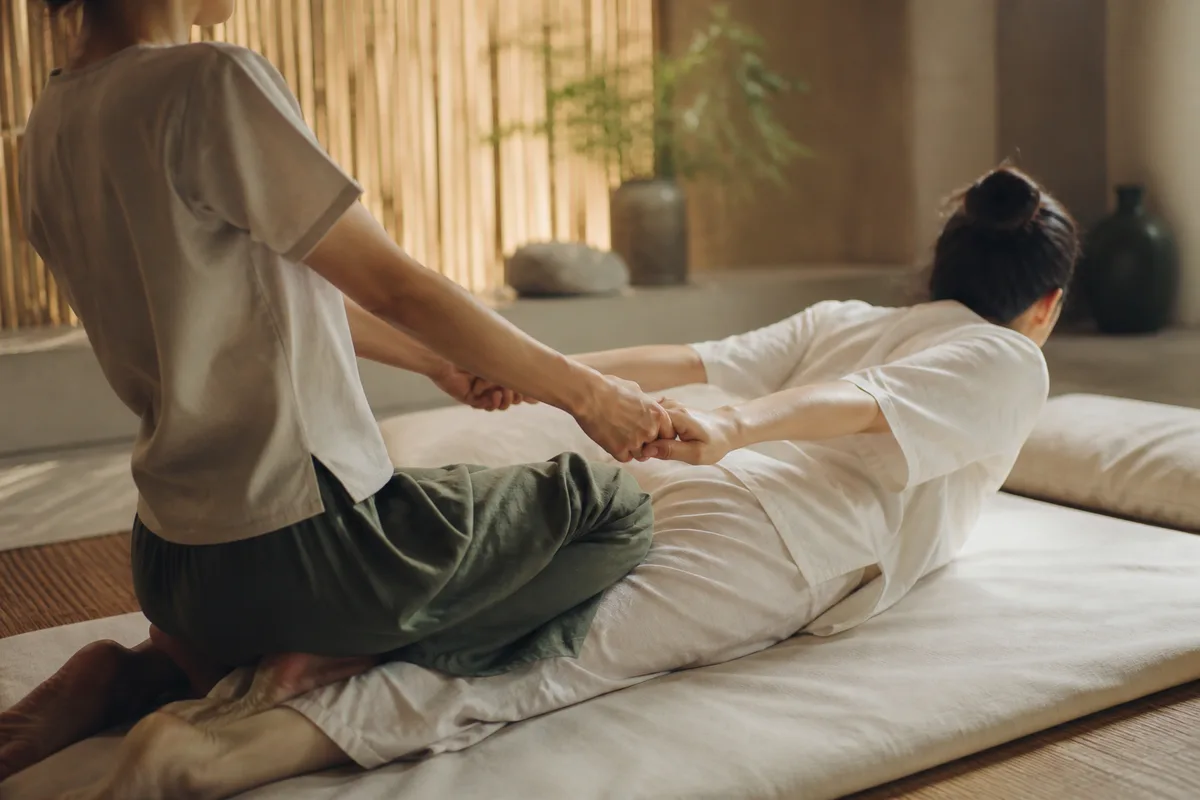 Massage thaï traditionnel : principes et déroulé